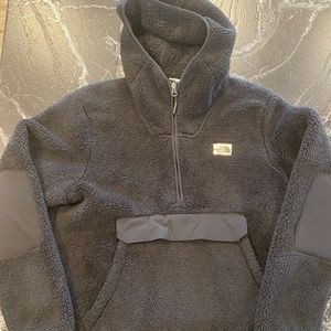 Black fleece North Face sherpa pullover
